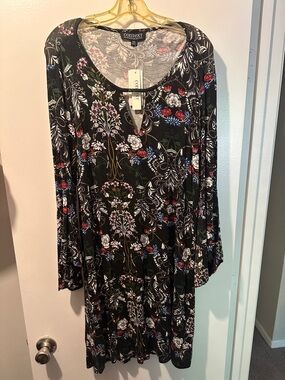 Context Black Floral Keyhole Long-Sleeve Dress